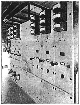 High-tension Switchboard at Power House./ELECTRICAL FEATURES OF THE AURORA, ELGIN AND CHICAGO RAILWAY.