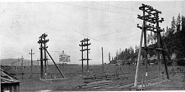 FIG. 22.  JUNCTION OF SEATTLE AND TACOMA LINES AT BLUFFS, SHOWING DISCONNECTING SWITCHES.