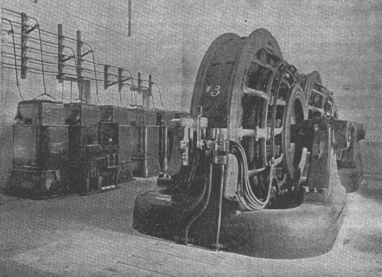 FIG. 1. CENTRAL-STATION CURRENT USED FOR ELEVATED-RAILWAY OPERATION.  TRANSFORMERS AND ROTARY CONVERTERS AT LAKE STREET SUB-STATION.
