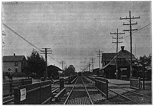 FIG. 5. CATTLE GUARDS, JUMPER BOXES AND THIRD-RAIL COVERING AT A CROSSING ON WEST JERSEY AND SEASHORE ELECTRIC RAILROAD.