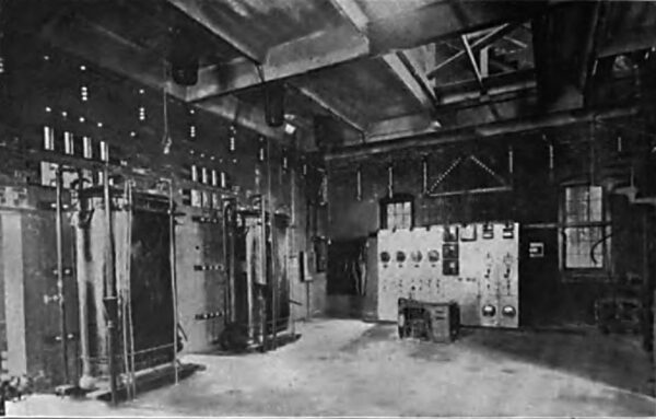THE MASSACHUSETTS STREET SUBSTATION SEATTLE, SHOWING THE SWITCHBOARD AND COMPENSATORS.