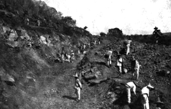 PHOTOGRAPH NO. 66: THE NATIVE METHOD OF EXCAVATING THE CANAL.