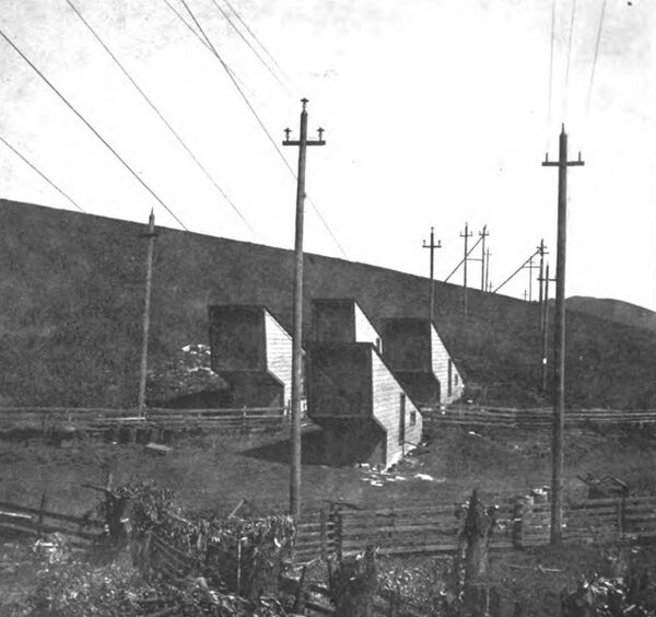 THE FOUR ANCHORAGES OF THE CARQUINEZ STRAITS SPAN CALLES. THE DOUBLE TRANSMISSION LIVES ARE HERE ALSO SHOWN COMING IN