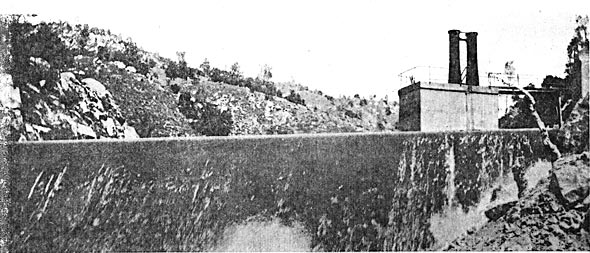FIG. 1.  CONCRETE DIVISION DAM AND HEAD WORKS FOR DRAINAGE TUNNEL.