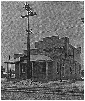 FIG. 2. GRAND RAPIDS, HOLLAND AND LAKE <span style='background-color: #FFFF99'>MICHIGAN</span> RAPID RAILWAY. — ZEELAND SUB-STATION.