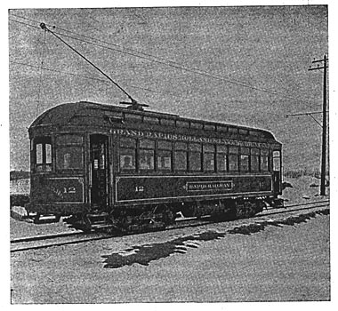 FIG. 9. GRAND RAPIDS, HOLLAND AND LAKE <span style='background-color: #FFFF99'>MICHIGAN</span> RAPID RAILWAY. — CLOSED CAR.